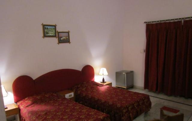 Hotel Surya Khajuraho Bilik gambar